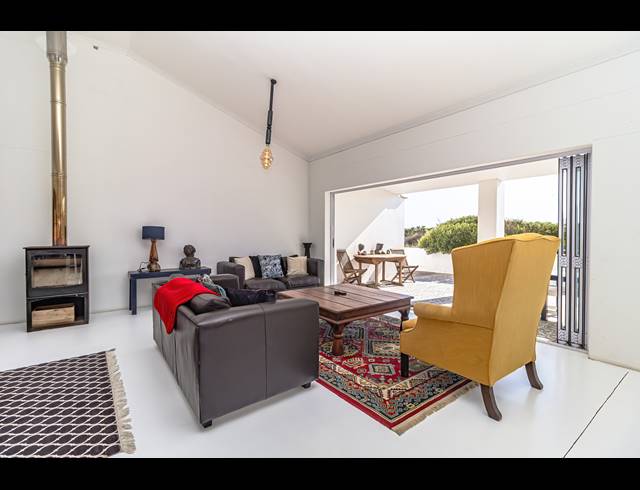 3 BEDROOM HOUSE FOR SALE IN GROTTO BAY
